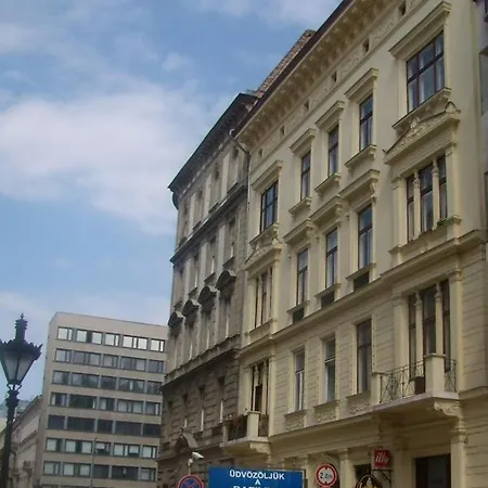 Danube Bridge 布达佩斯